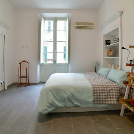 Casa Cavour - Luxury Apartment Сассари Экстерьер фото